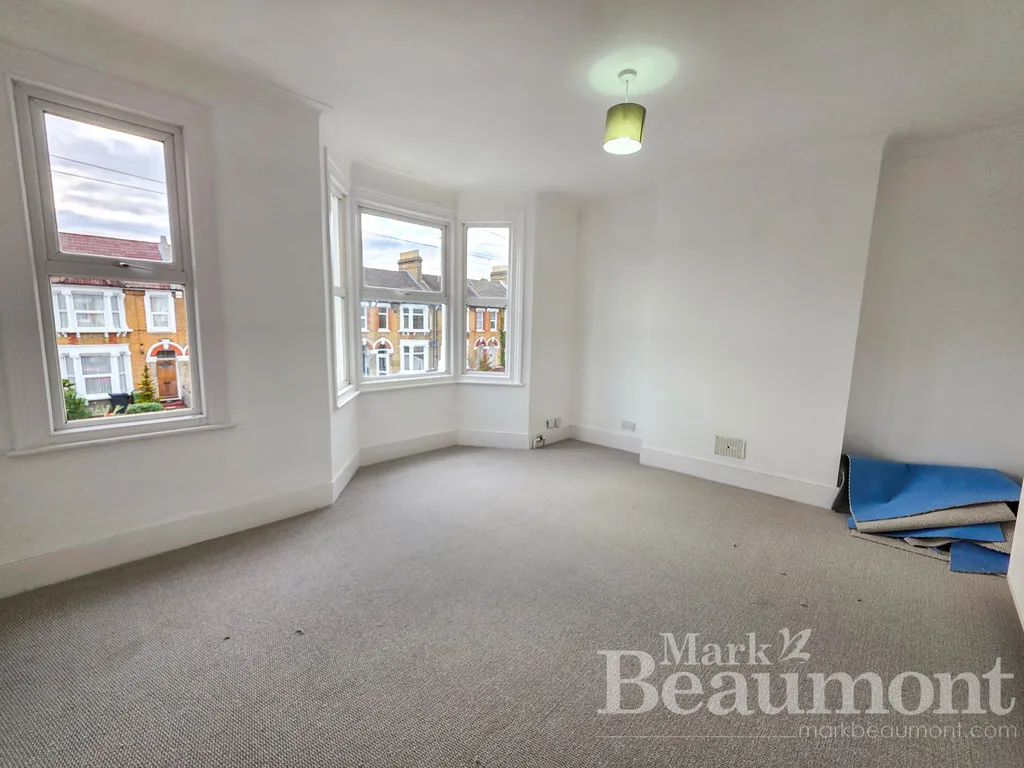 Flat Laleham Road in Greater London
