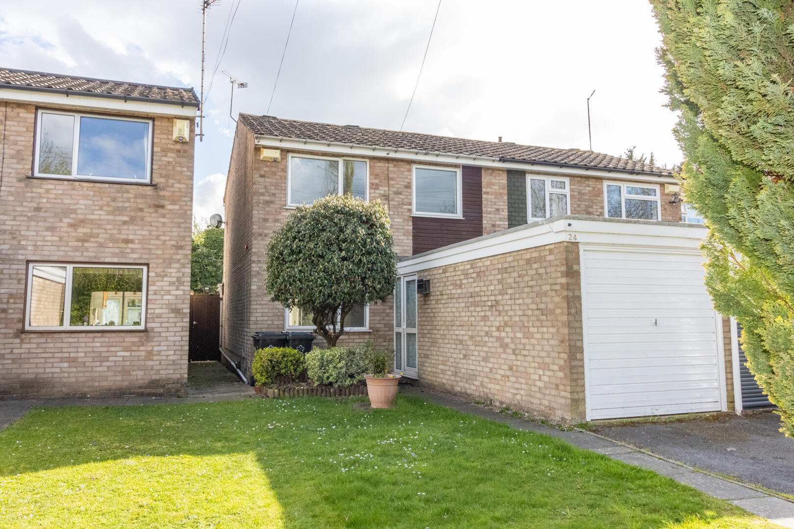 House Gelert Avenue in Leicester