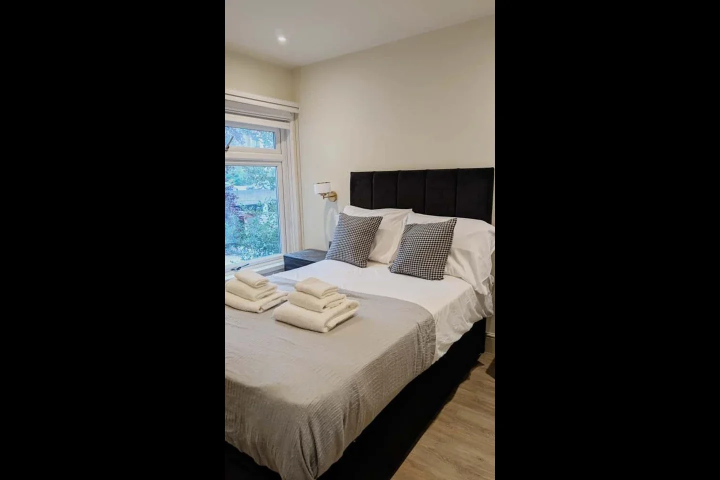 Room Wellington Road in Watford