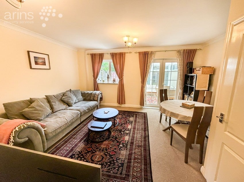 House Jersey Drive in Sindlesham