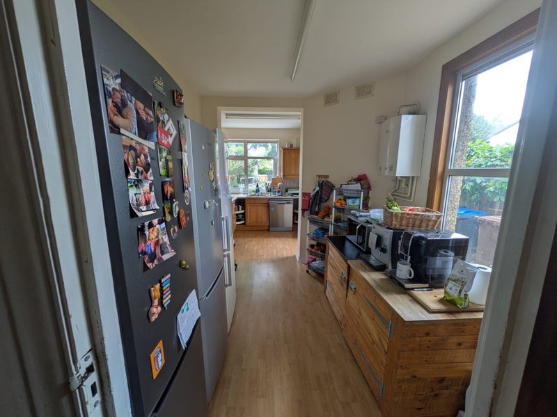 Room Erridge Road in Greater London