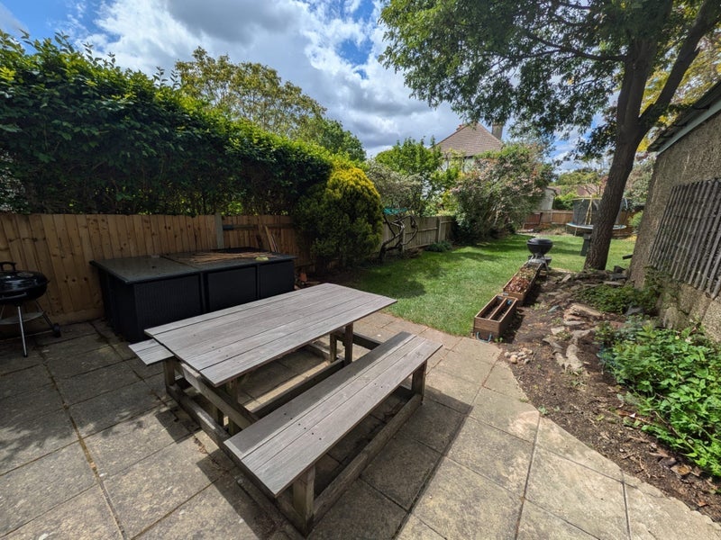 Room Erridge Road in Greater London