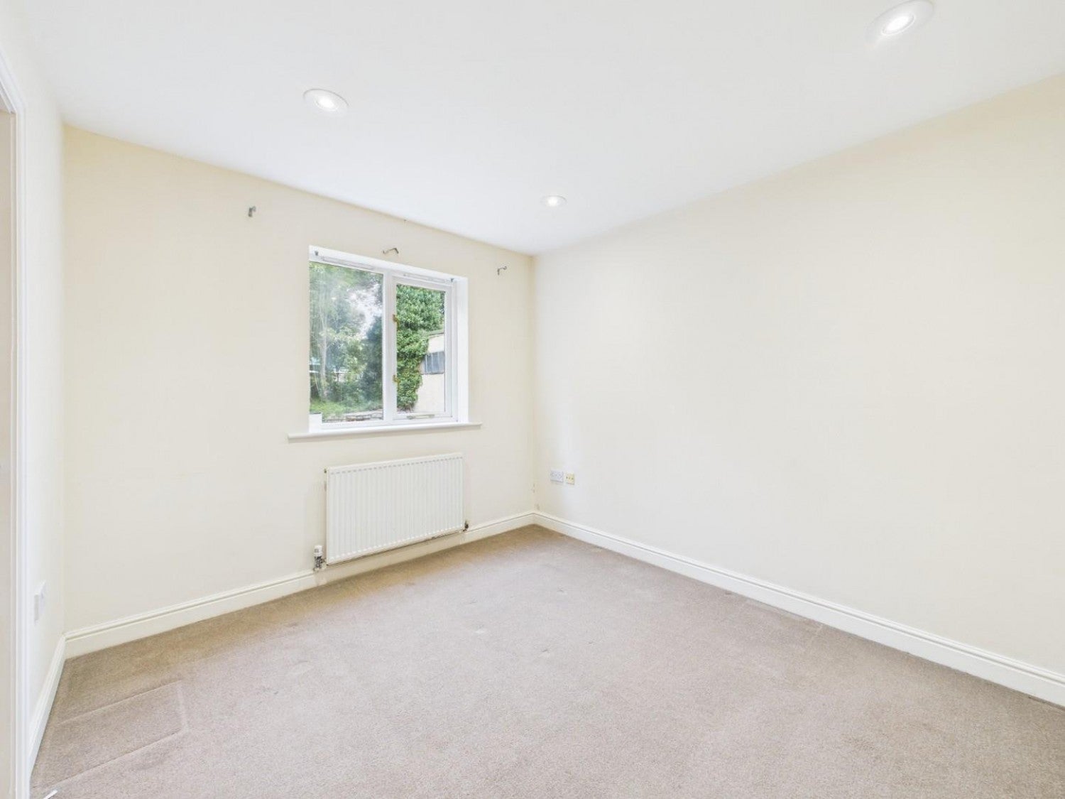 Flat Ferrand Lane in Bradford