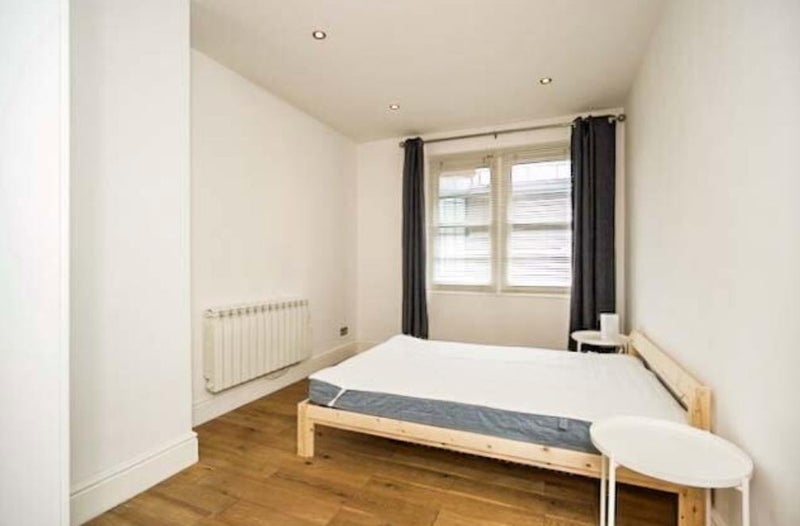 Room Surrey Row in Greater London