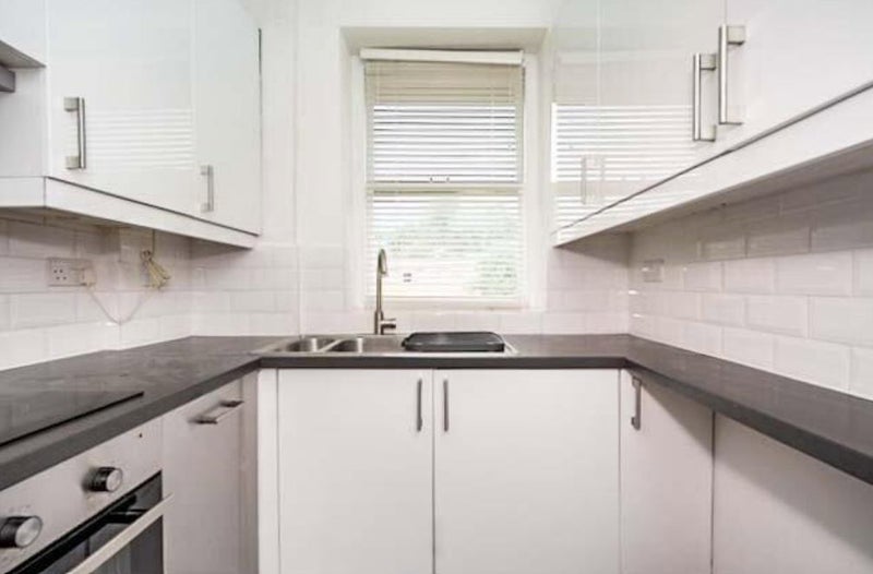 Room Surrey Row in Greater London