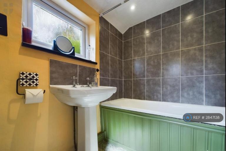 Room West Street in Aylesbury