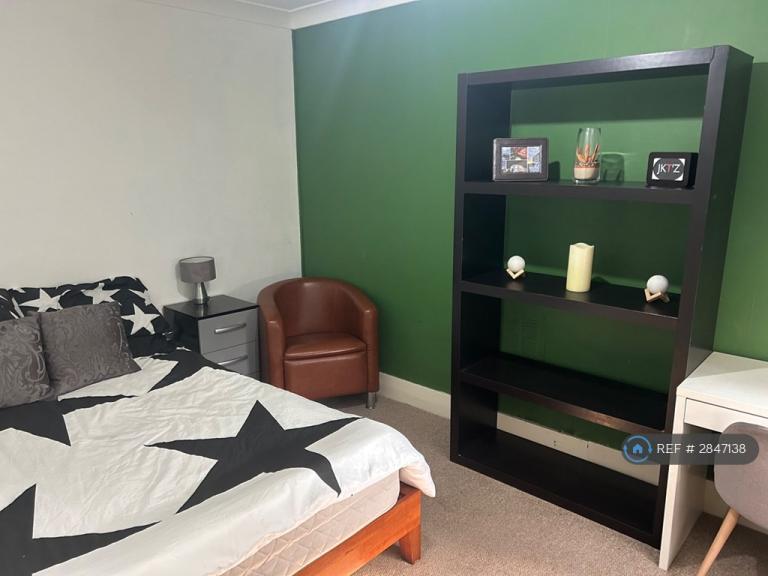 Room West Street in Aylesbury