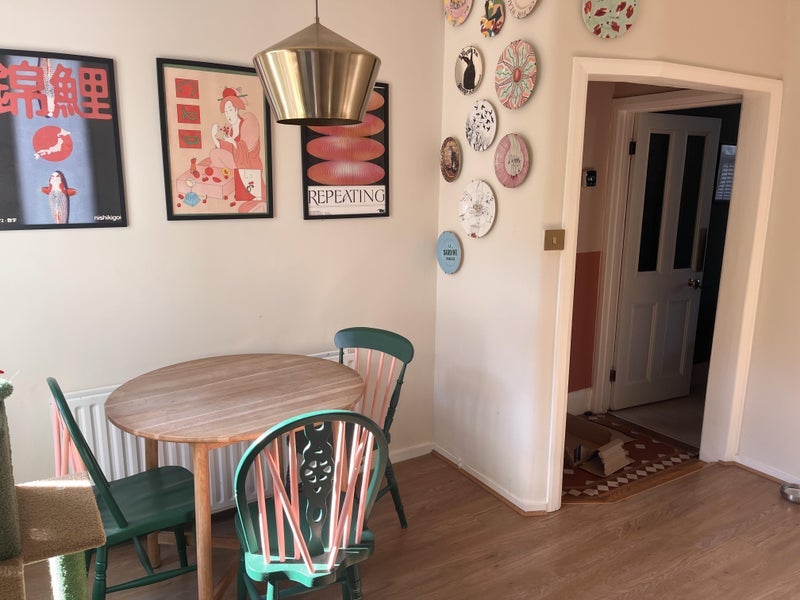 Room Mandrake Road in Greater London