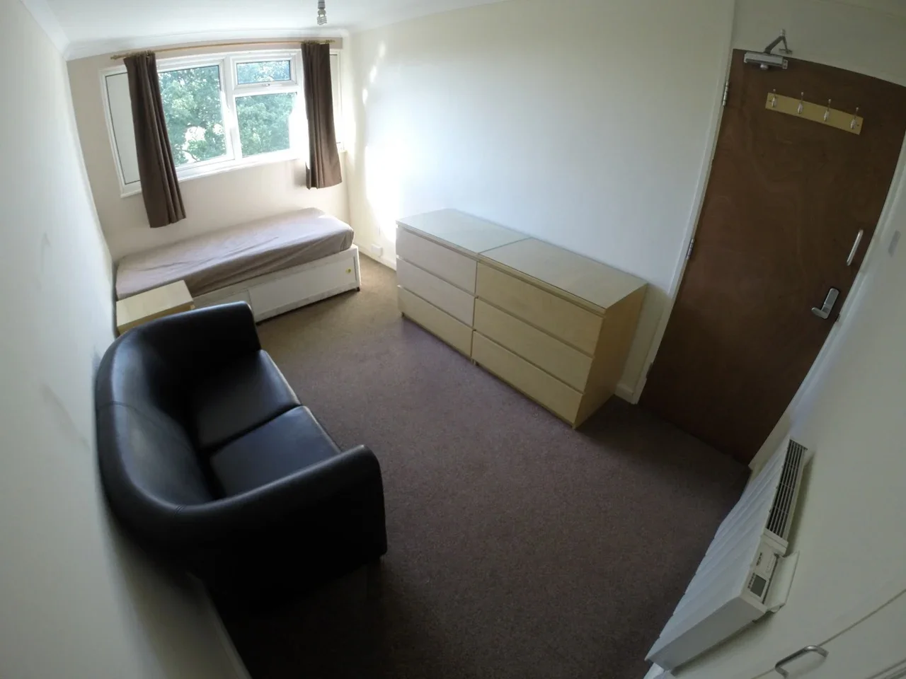 Room Durham Road in Stevenage