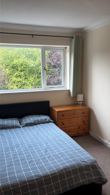 Room Shenstone Drive in Metropolitan Borough of Solihull
