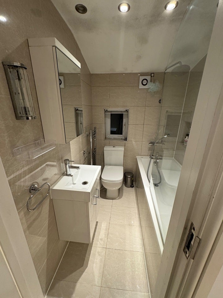 Room Springfield Road in Greater London