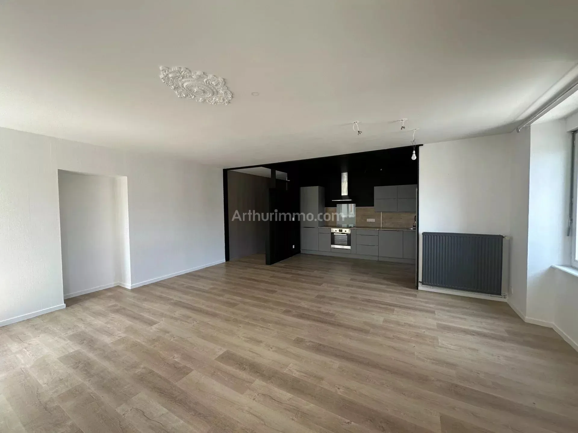 Appartement Rue de Dampierre-sur-le-Doubs à Étouvans