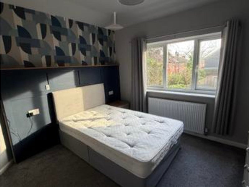 Room Holmsley Grove in Wakefield
