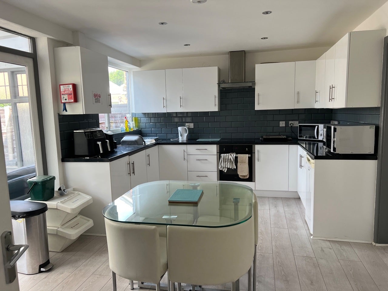 Room Henley Avenue in Cheadle Hulme