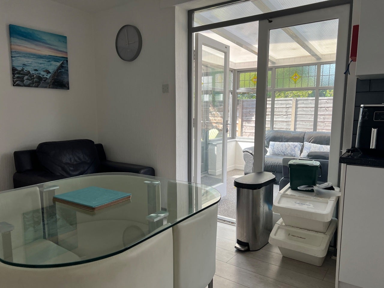 Room Henley Avenue in Cheadle Hulme