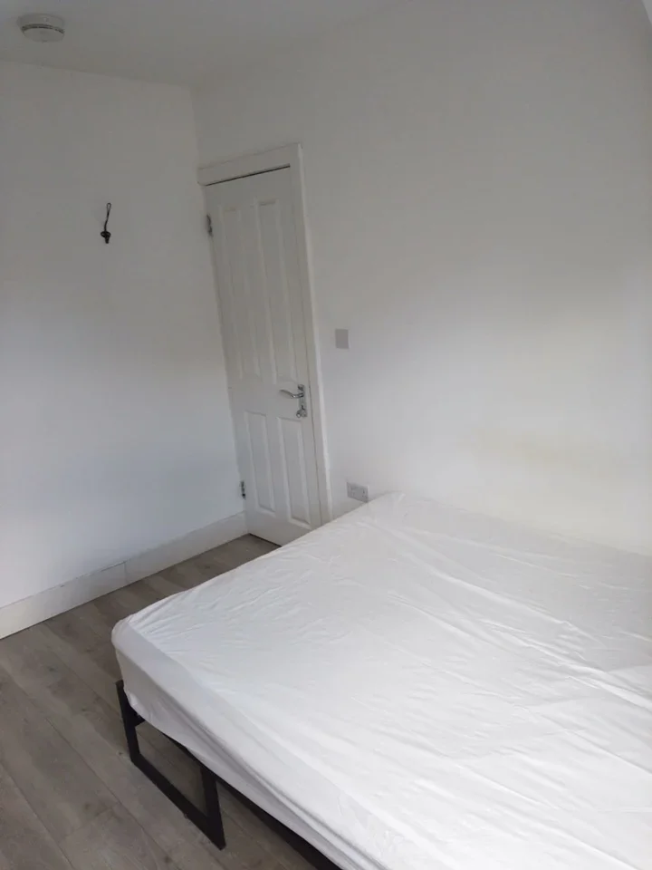 Room Elizabeth Road in Greater London