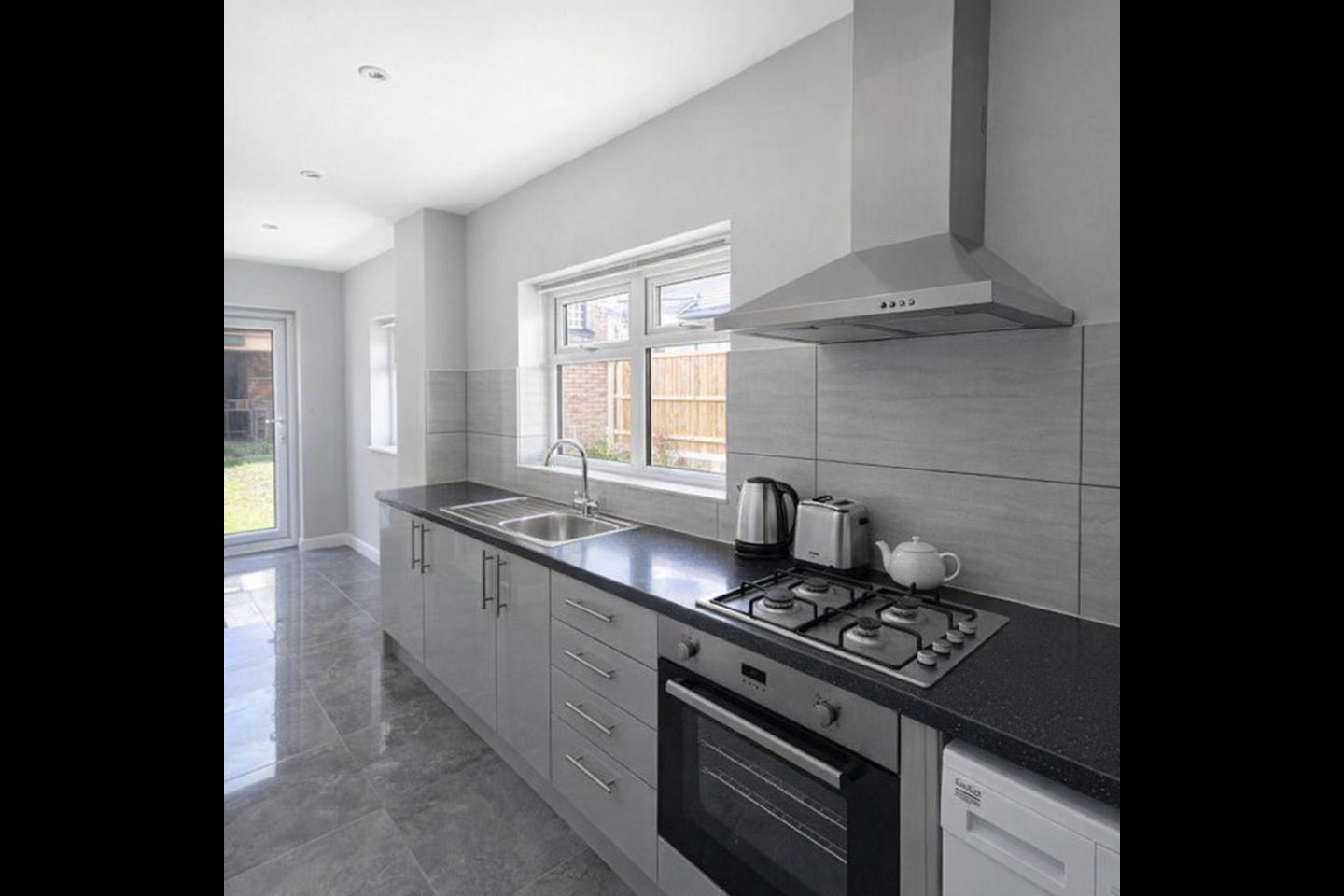 Room Elizabeth Road in Greater London
