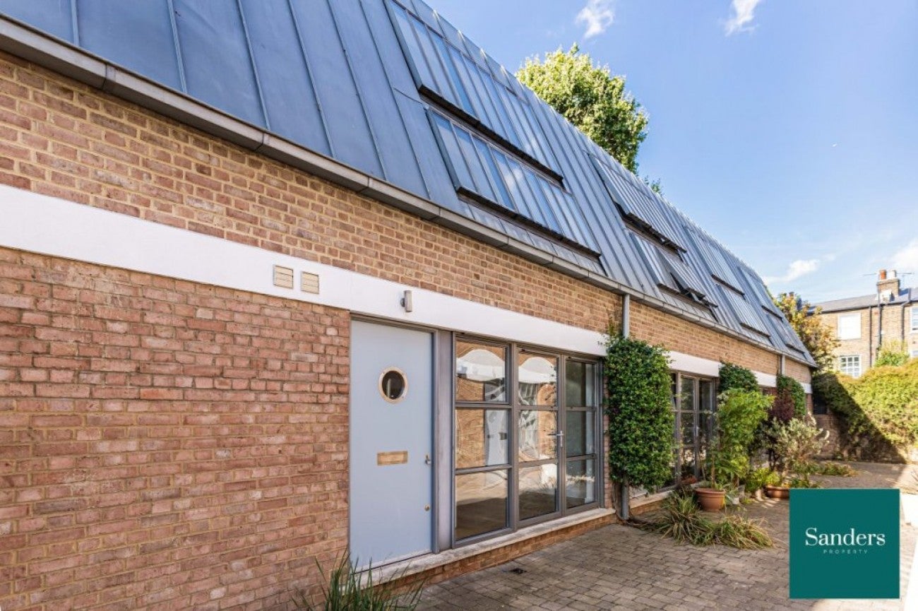 House Ovanna Mews in Greater London
