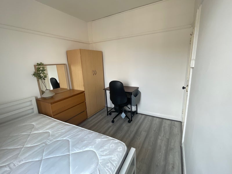 Room Bethnal Green Estate in Greater London
