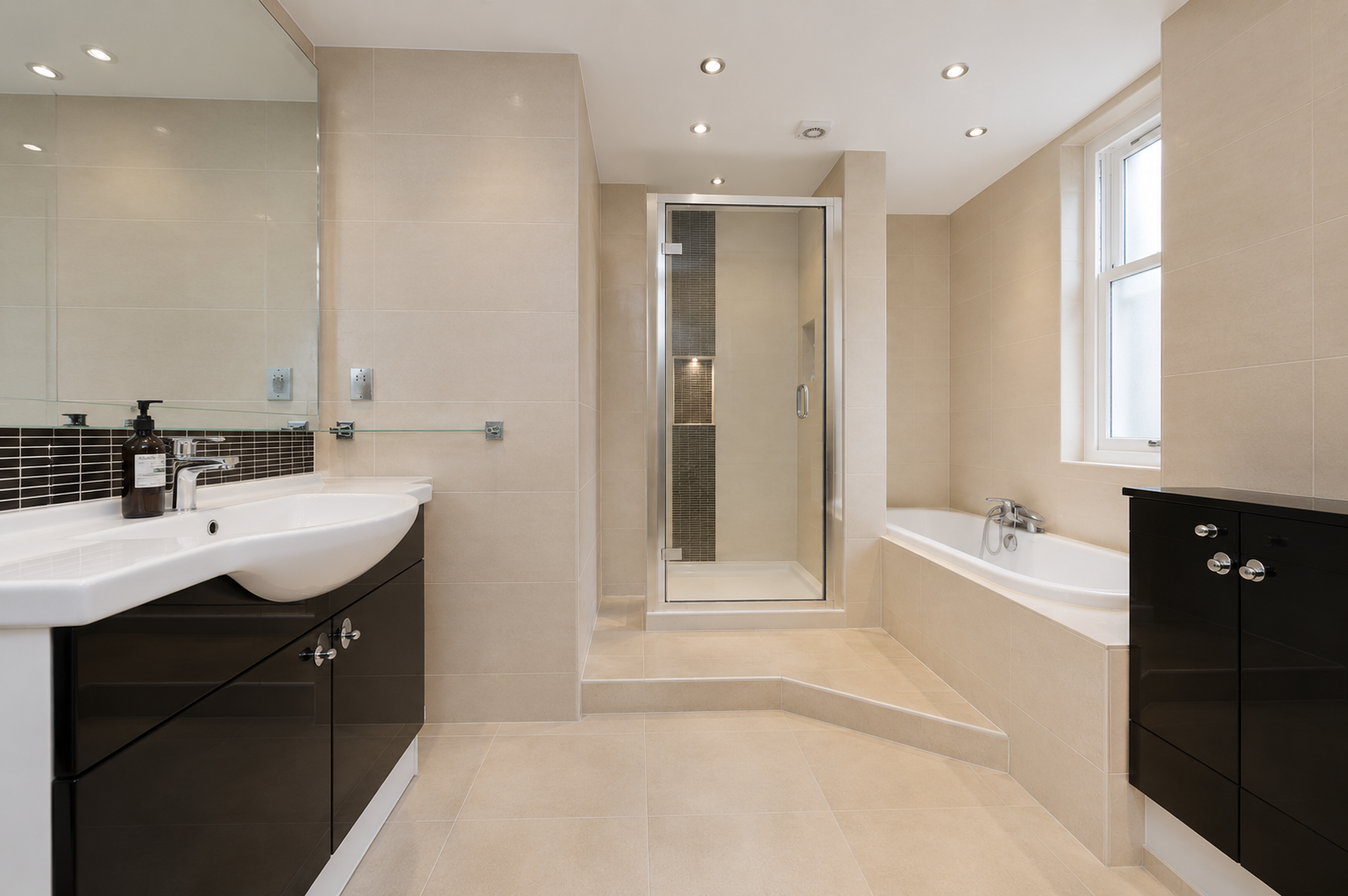 Flat Beaumont Street in City of Westminster