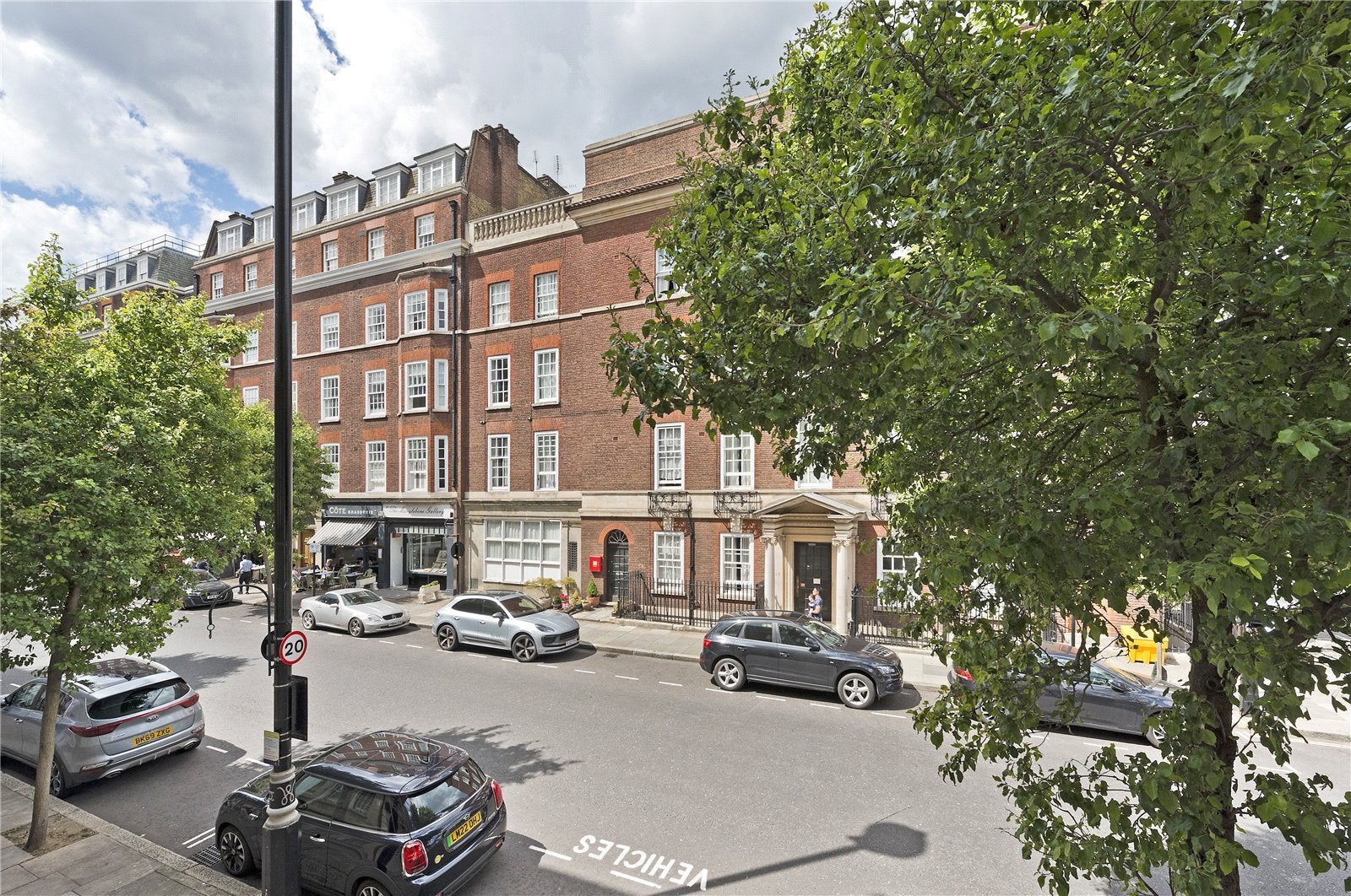 Flat Beaumont Street in City of Westminster