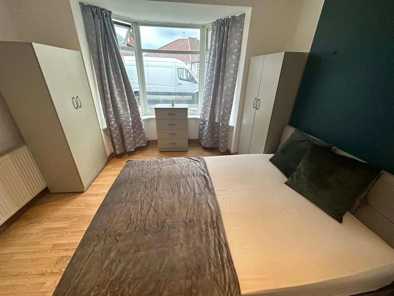 Room Beaumont Avenue in Greater London