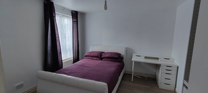 Flat Burder Close in Greater London