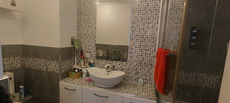 Flat Burder Close in Greater London
