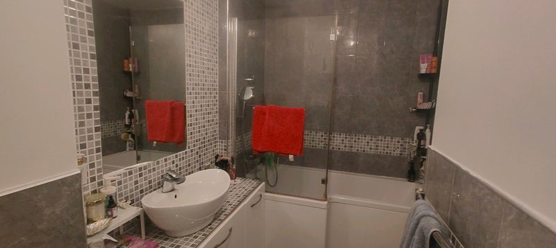 Room Burder Close in Greater London