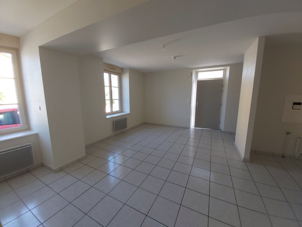 Appartement D 1 à Bussy-la-Côte