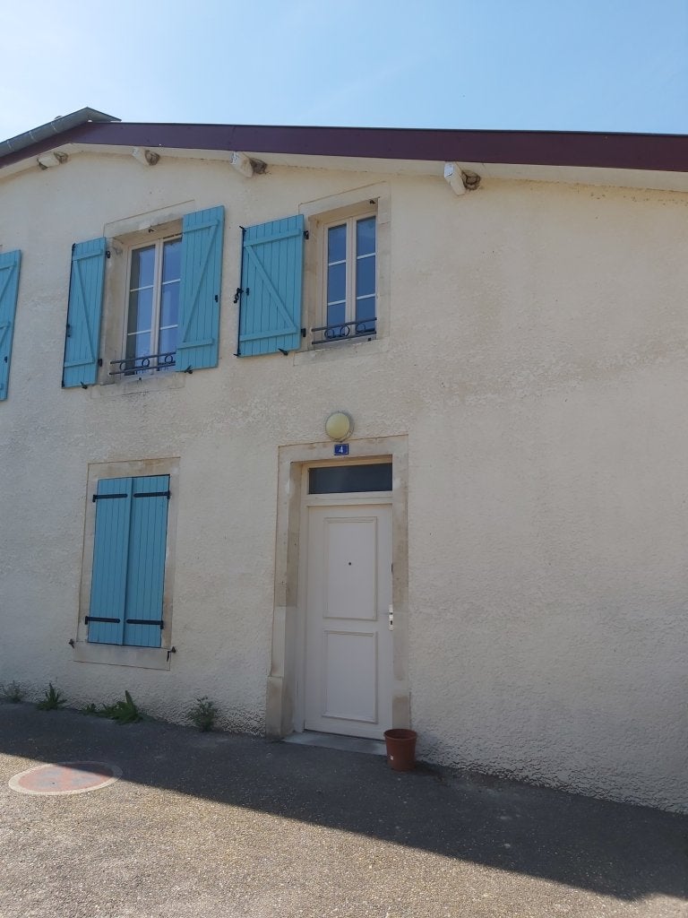 Appartement D 1 à Bussy-la-Côte