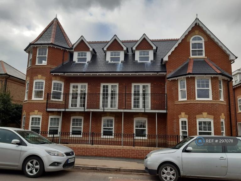 Flat Hamilton Road in Bournemouth