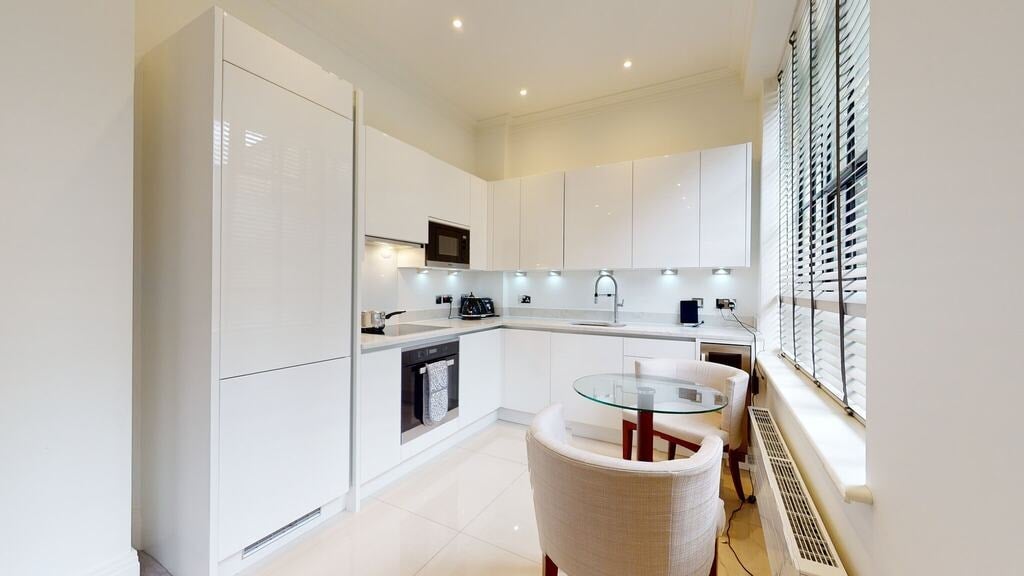 Flat Rainville Road in Greater London