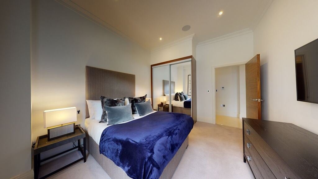 Flat Rainville Road in Greater London