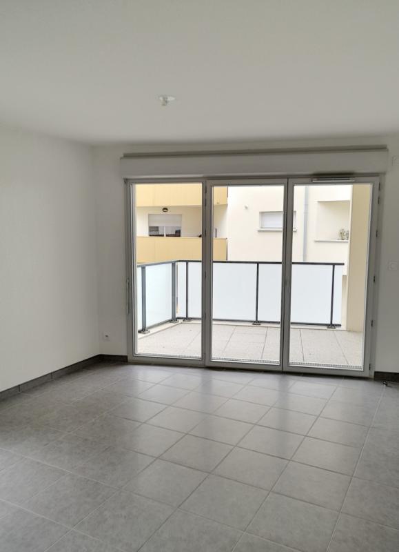 Flat Rue Charlotte Delbo in Toulouse