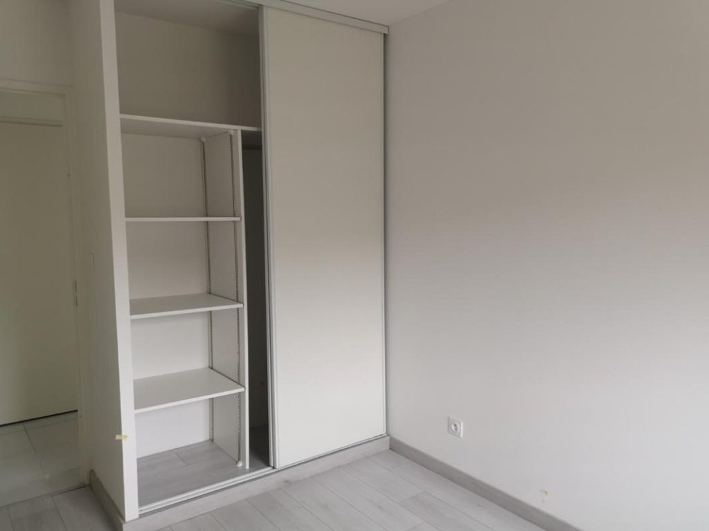 Flat Rue Charlotte Delbo in Toulouse