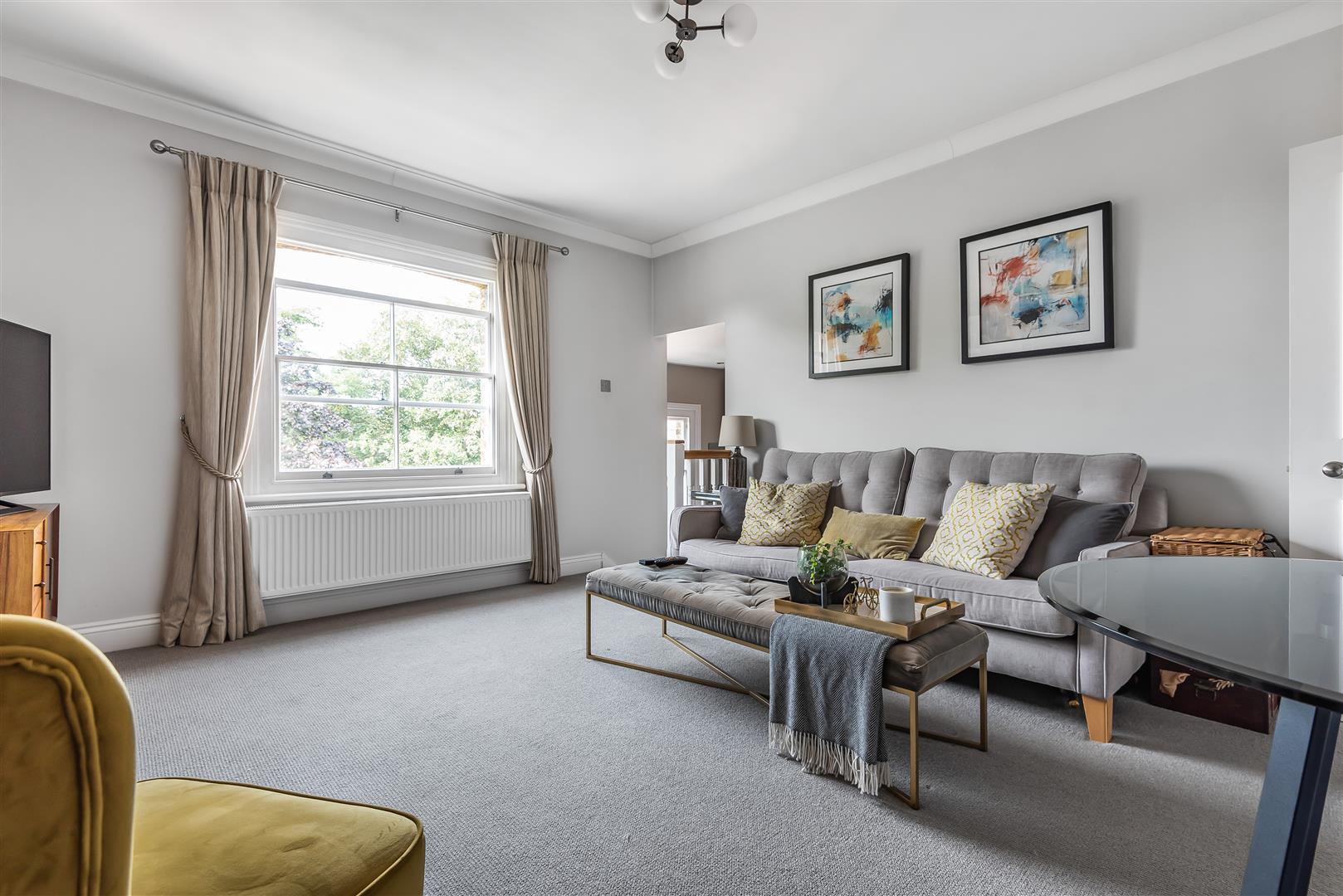 Flat Surbiton Road in Greater London
