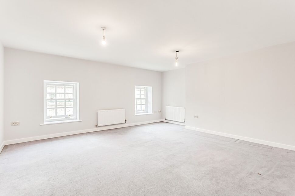 Flat Chaloner Grove in Wakefield