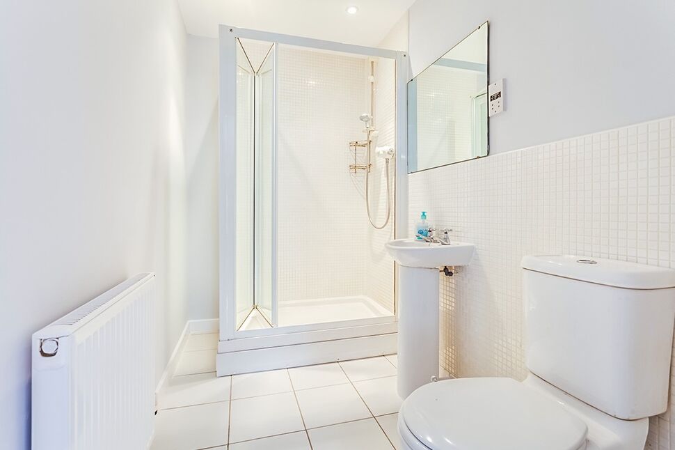 Flat Chaloner Grove in Wakefield