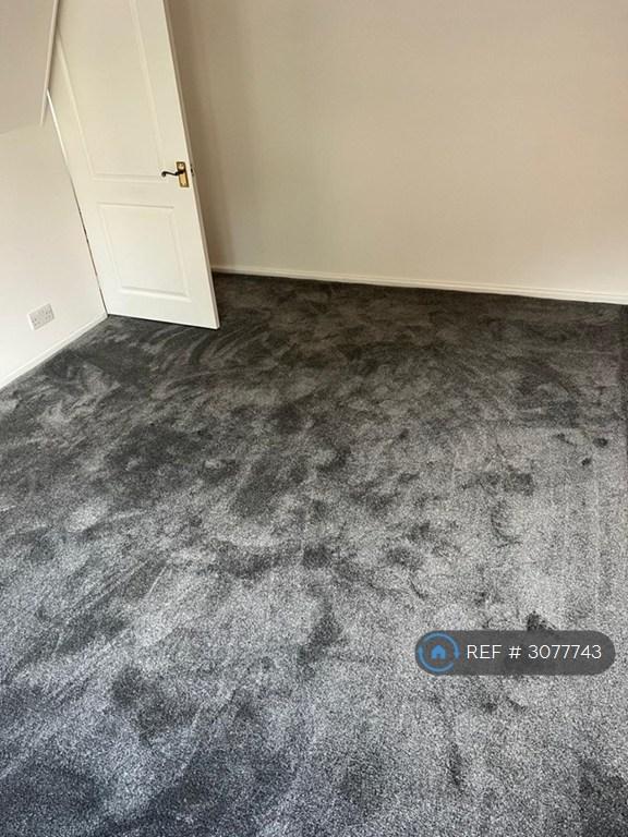 House Broom Mead in Greater London