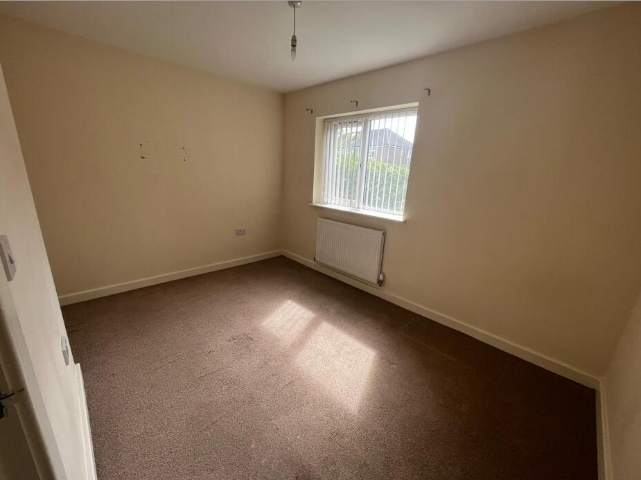 Flat Wellington Court in Bradford