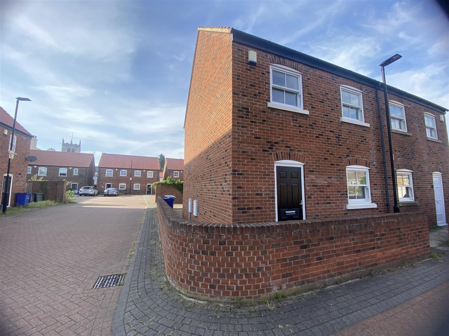 House Rainbow Close in Doncaster