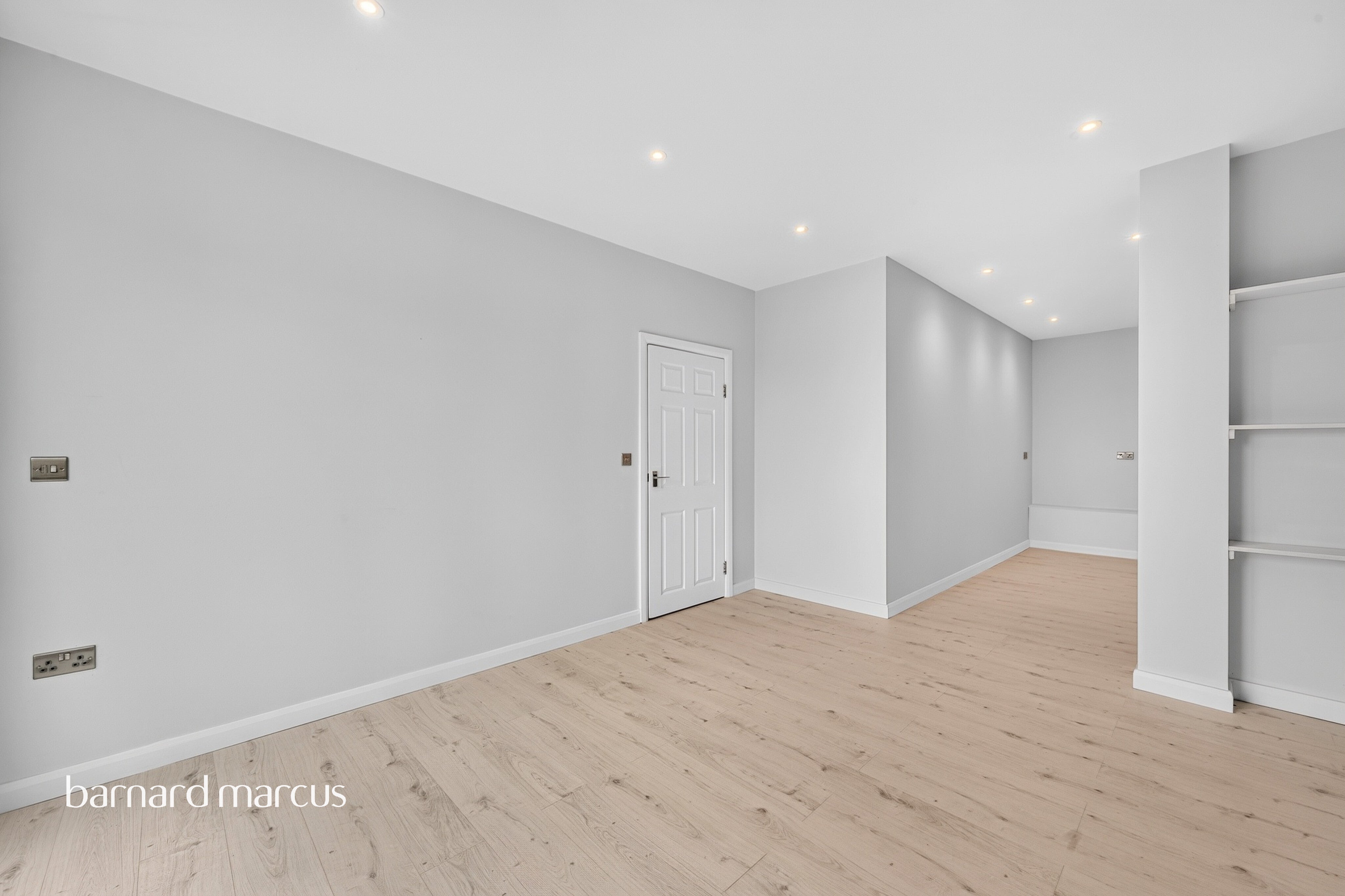 Flat Malden Road in Greater London