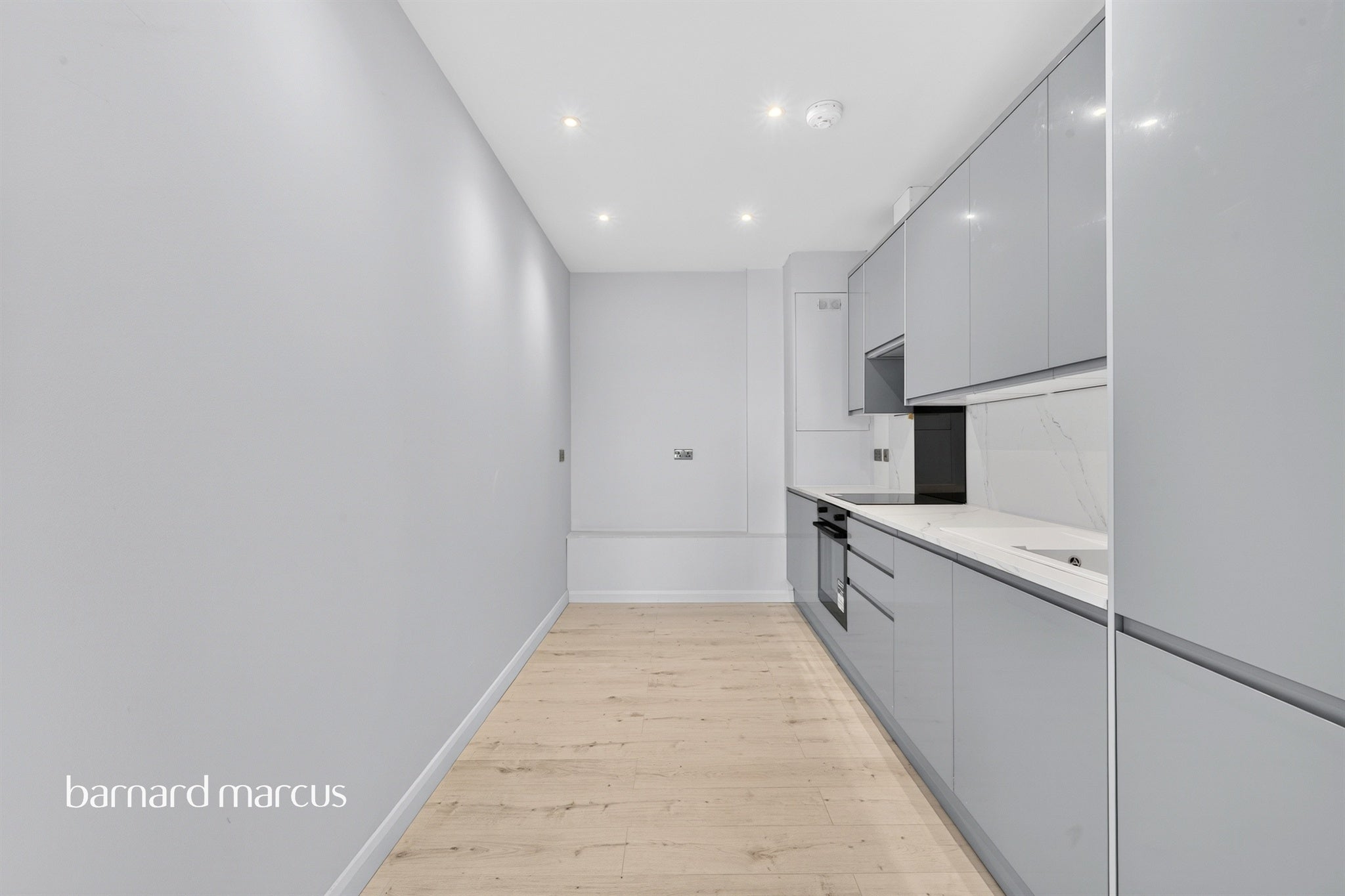 Flat Malden Road in Greater London