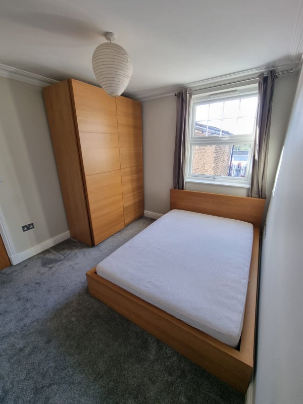 Room Goodall Road in Greater London