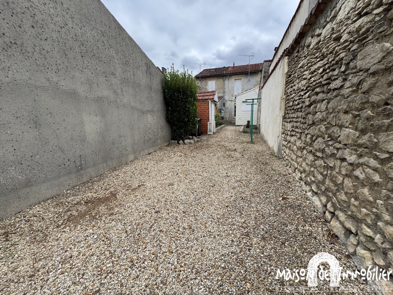 House Rue Henri Fichon in Cognac