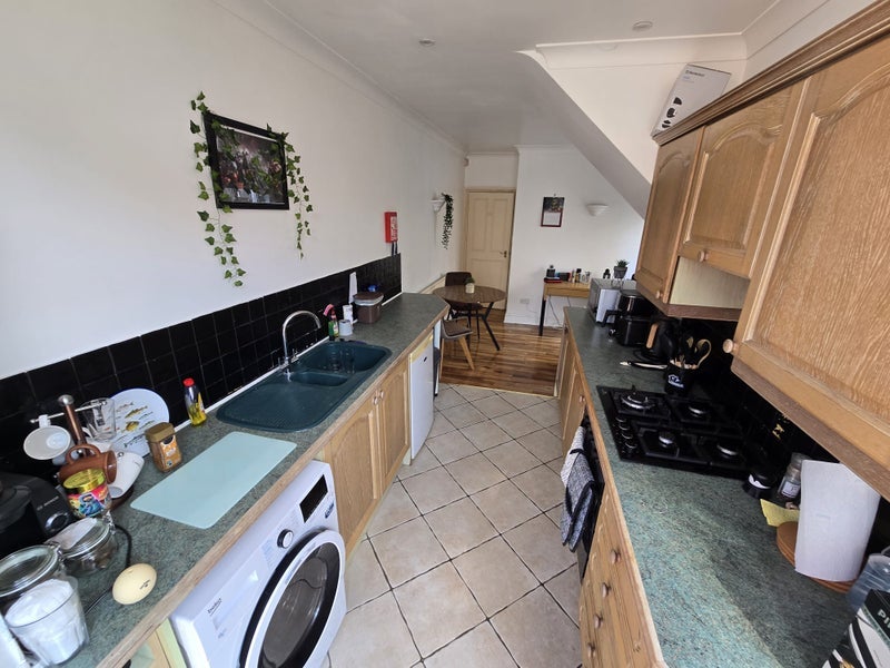 Room Soberton Avenue in Cardiff