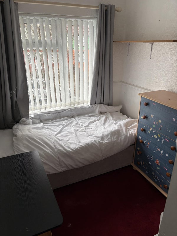 Room Archer Road in Cardiff