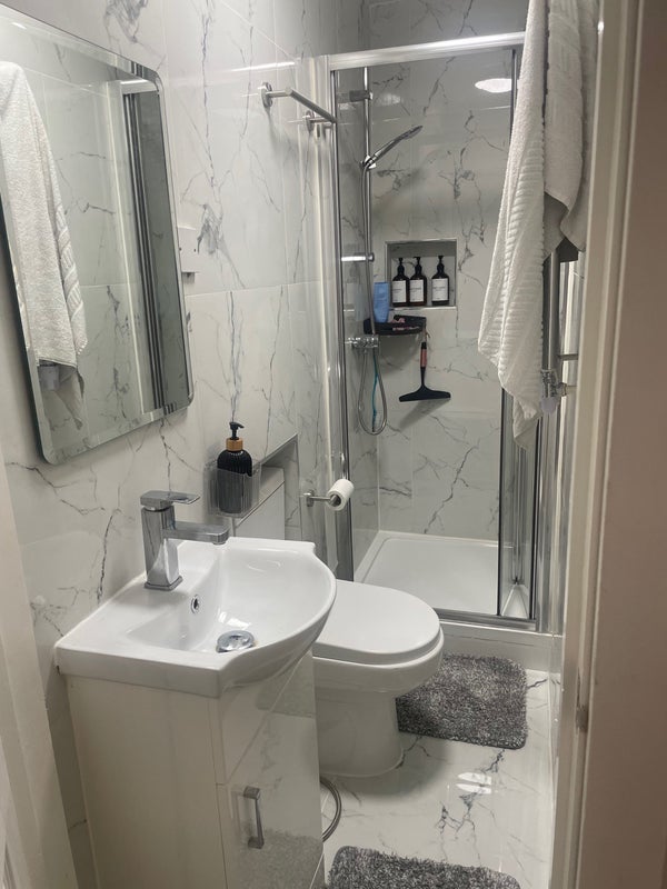 Room Monthope Road in Greater London