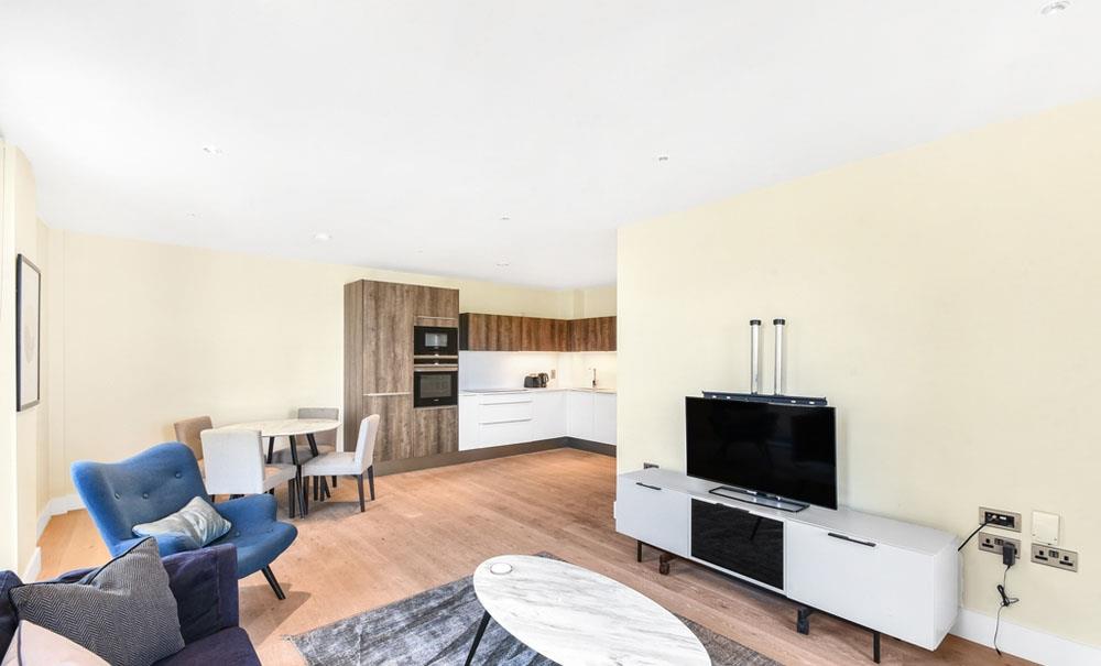 Flat Sussex Gardens in City of Westminster